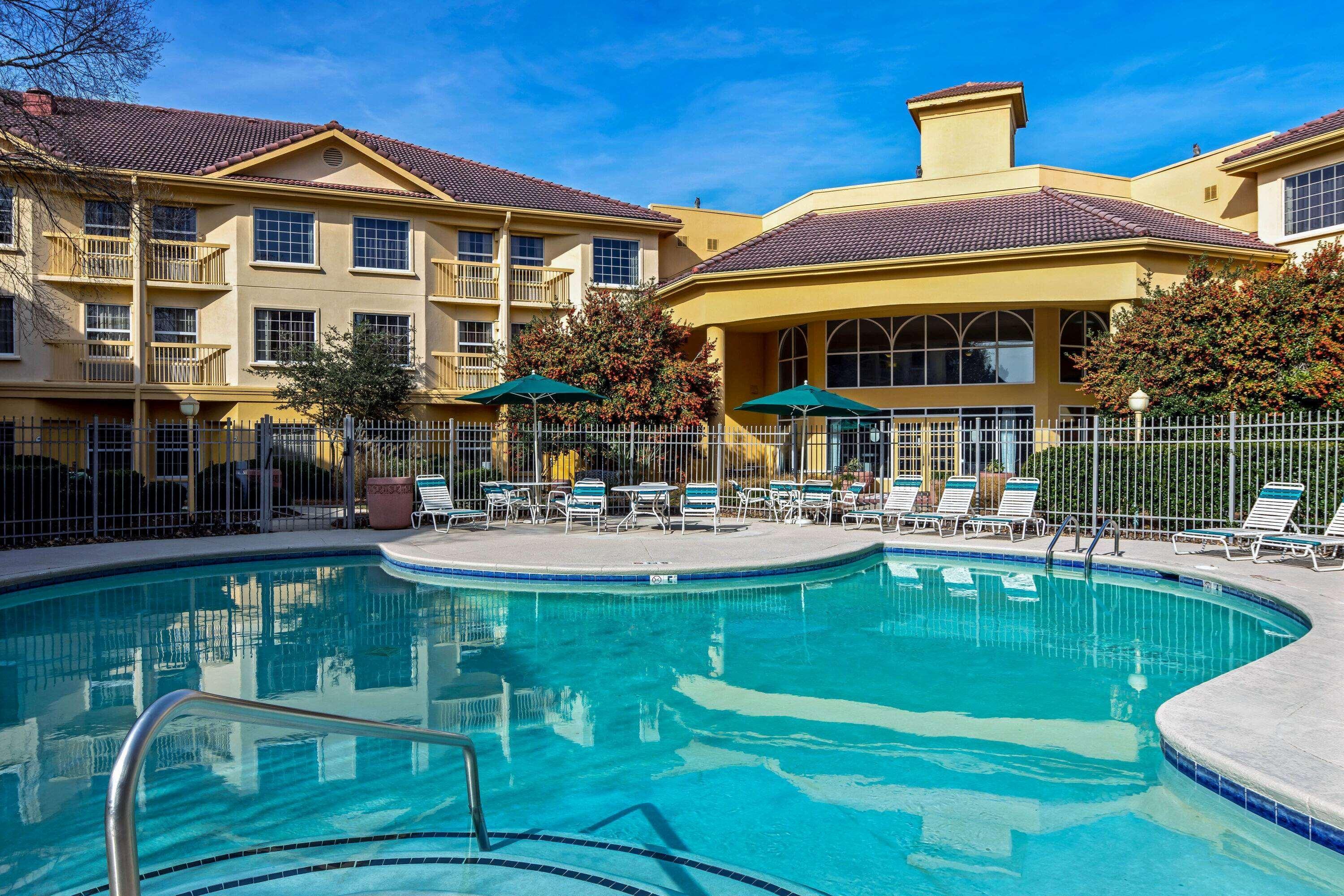 La Quinta By Wyndham Macon Hotel Exterior photo